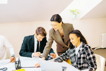 Graph showing seasonal business growth using temp employees.